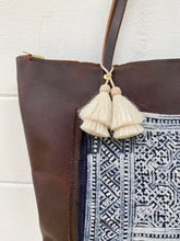 Load image into Gallery viewer, Large Indigo + Worn Saddle Tote with Zipper