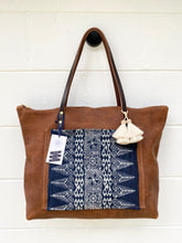 Load image into Gallery viewer, Large Indigo + Tumbleweed Tote with Zipper