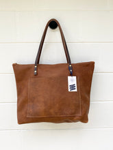 Load image into Gallery viewer, Large Tumbleweed Tote with Outside Pocket and Zipper