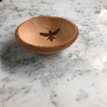 Load image into Gallery viewer, Leather + Bee Ring Bowl