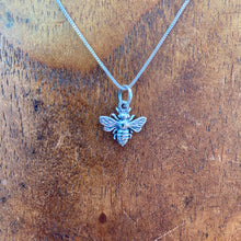 Load image into Gallery viewer, Bee Necklace